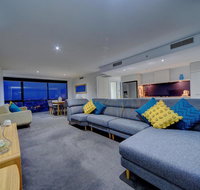 Circle on Cavill 37th Floor Ocean and River Views - Accommodation Kalgoorlie