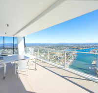 Circle On Cavill 52nd Floor Spacious Skyhome Apartment - Accommodation Kalgoorlie