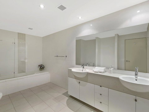 Coast Luxury Apartment Penthouse 23 - Accommodation Kalgoorlie 2