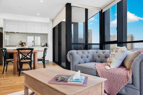 Coastal Apartment With Balcony, Parking And Pool - Accommodation Kalgoorlie 1