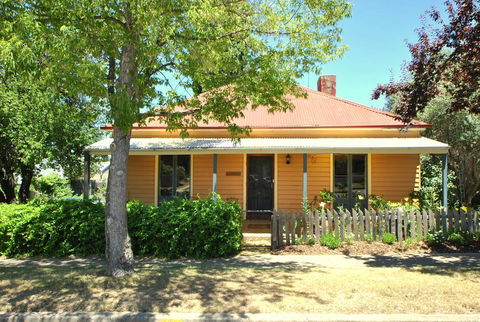 Cooma Cottage - Accommodation Kalgoorlie 0