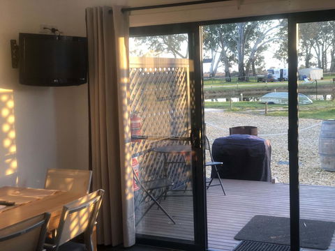 Coonawarra Cabins Unit D - Accommodation Kalgoorlie 2