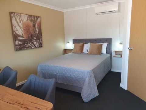 Cornwall House Accommodation - Accommodation Kalgoorlie 0