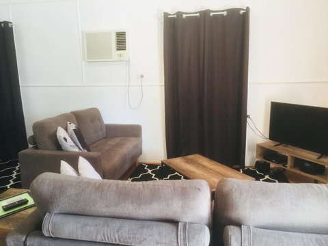 Cottage On Cork - Hatfield House - Accommodation Kalgoorlie 0