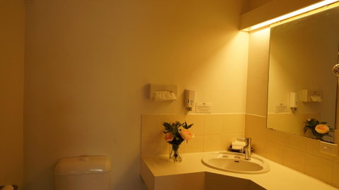 Country Motor Inn - Accommodation Kalgoorlie 0