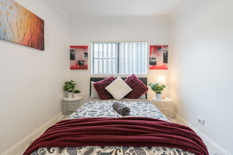 Cozy Duplex Home 3 Bdrms 1 Bath Sleeps 6 - Accommodation Kalgoorlie 0