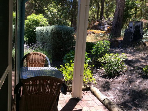 Crabapple Lane - Accommodation Kalgoorlie 3