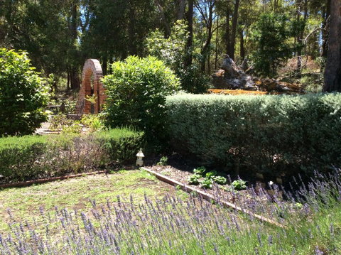 Crabapple Lane - Accommodation Kalgoorlie 2