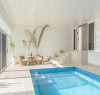 Currawong Close - Heated Pool Home Theatre WiFi 4 bdrm Pool Table - Accommodation Kalgoorlie