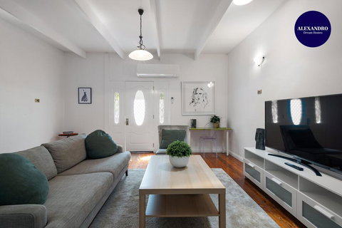 Cute And Relaxed Holiday Home - Close To Beach - Accommodation Kalgoorlie 0