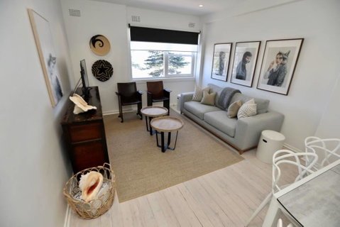 D'Luxe Designer Den Bondi-Ocean View Apartment - Accommodation Kalgoorlie 3