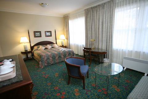 Darcy's Hotel - Accommodation Kalgoorlie 1
