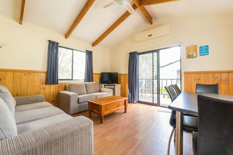 Deniliquin Riverside Caravan Park - Accommodation Kalgoorlie 0