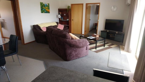 DevonPORT VIEWS!!! - Accommodation Kalgoorlie 1