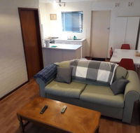 Dianella - Affordable  comfortable close to the city  shops - Accommodation Kalgoorlie