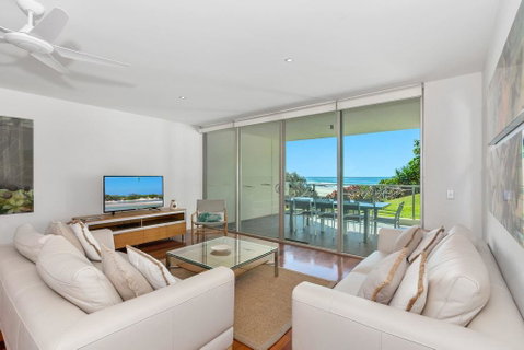 DIRECT BEACH ACCESS - 3 BED APART - CABARITA BEACH - Accommodation Kalgoorlie 1