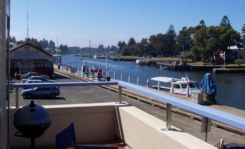 Dockside Waterfront Indulgence - Accommodation Kalgoorlie 0