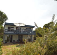 Dolphin Dreaming - 16 Dolphin Avenue - Accommodation Kalgoorlie