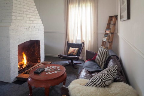 Domino House - Accommodation Kalgoorlie 1