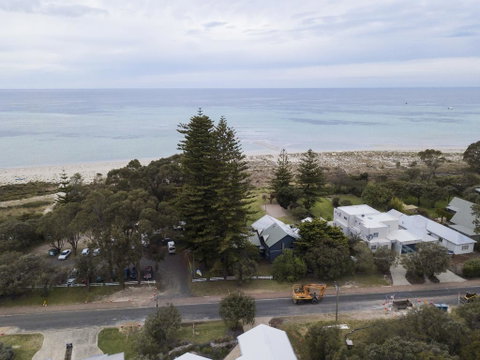 Dunsborough Beachouse YHA - Accommodation Kalgoorlie 1