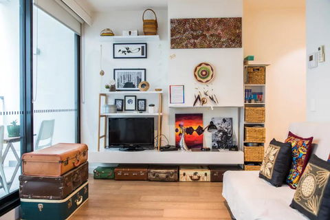 Eclectic 1 Bedroom South Yarra Hideaway - Accommodation Kalgoorlie 0