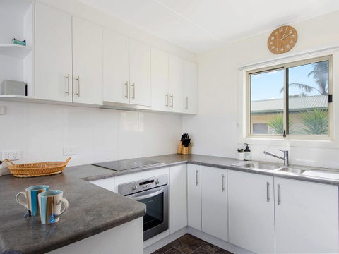 EdAn Beachhouse - 21 Laronde - Accommodation Kalgoorlie 3