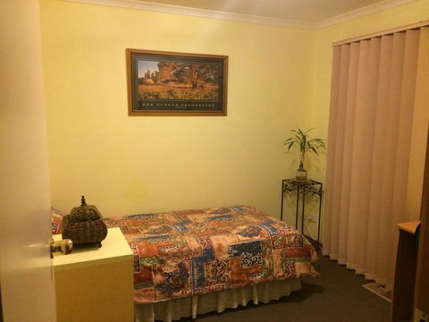Effie Court - Accommodation Kalgoorlie 0
