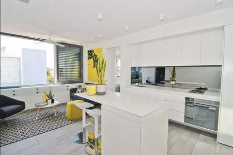 EIGHT TWO NINE TWO V: BONDI BEACH - Accommodation Kalgoorlie 0