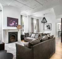 Elegant 3-Bed Heritage House near Parks and Cafes - Accommodation Kalgoorlie