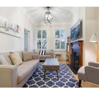 Elegant Renovated Terrace Close To City - Accommodation Kalgoorlie