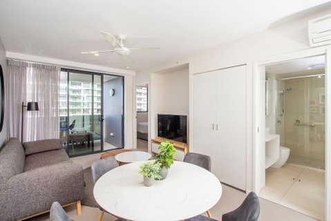Elite Elegance 2BR@Hamilton APT With Parking - Accommodation Kalgoorlie 2