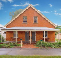 Eliza 1875 Red Brick Duplex Townhouse - Accommodation Kalgoorlie