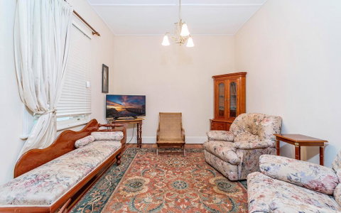 Eliza 1875 Red Brick Duplex Townhouse - Accommodation Kalgoorlie 2