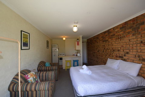 Ellswood 1 - Accommodation Kalgoorlie 0