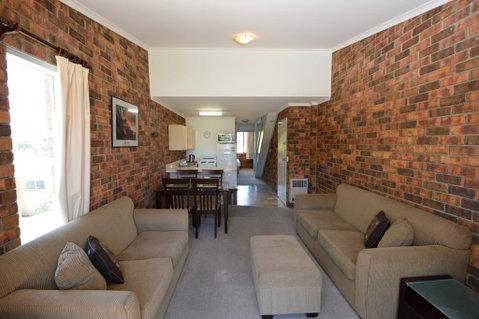 Ellswood 5 - Accommodation Kalgoorlie 2