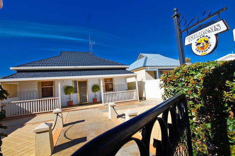 Emaroo Cottages Broken Hill - Accommodation Kalgoorlie 2