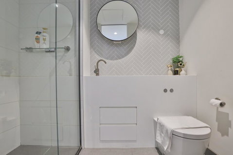 EQ TOWER Melbourne CBD APT - Accommodation Kalgoorlie 3
