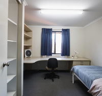 Erica Underwood House 6 Bedroom Flat - Accommodation Kalgoorlie