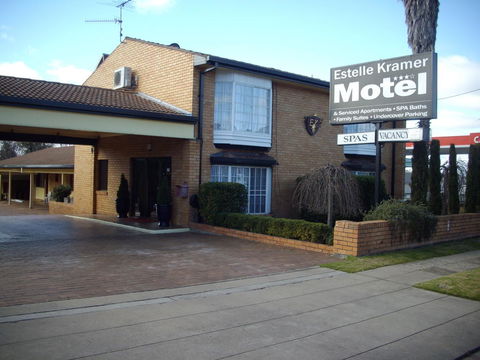Estelle Kramer Motel - Accommodation Kalgoorlie 0