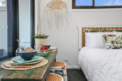 Eternity 141 - Room With Private Bathroom, Balcony Bed & Breakfast - Accommodation Kalgoorlie 3