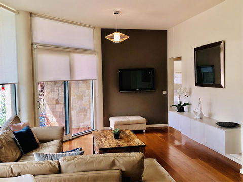 Exclusive Anglesea River Beach Apartment - Accommodation Kalgoorlie 0