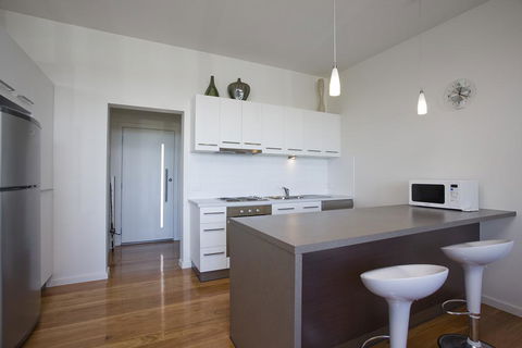 Exclusive Anglesea River Beach Apartment - Accommodation Kalgoorlie 1