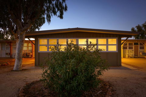 Exmouth Villas Unit 35 - 2 Bedroom Self-Contained Unit At The Heart Of Town - Accommodation Kalgoorlie 3