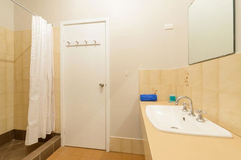 Exmouth Villas Unit 35 - 2 Bedroom Self-Contained Unit At The Heart Of Town - Accommodation Kalgoorlie 1
