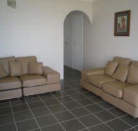 Fabulous location - Ground Floor Waterfront Unit Clearview Apartments - Accommodation Kalgoorlie