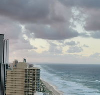 Focus Resort Oceanfront Apartments in Surfers with Ocean and Hinterland Views 25 steps to Beach - Accommodation Kalgoorlie