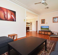 Glandore Estate Vineyard Homestead onsite cellar door  walk to restaurants incl EXP - Accommodation Kalgoorlie
