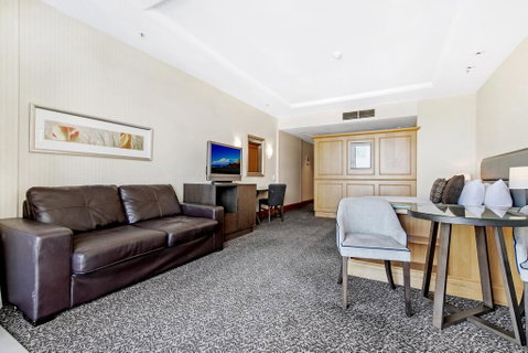 Gold Tower 17th Level Private Hotel Suite - Accommodation Kalgoorlie 2