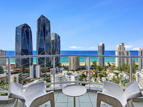Gold Tower 20th Level Dual Key Ocean View - Accommodation Kalgoorlie 0