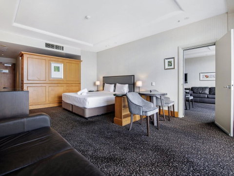 Gold Tower 20th Level Dual Key Ocean View - Accommodation Kalgoorlie 3